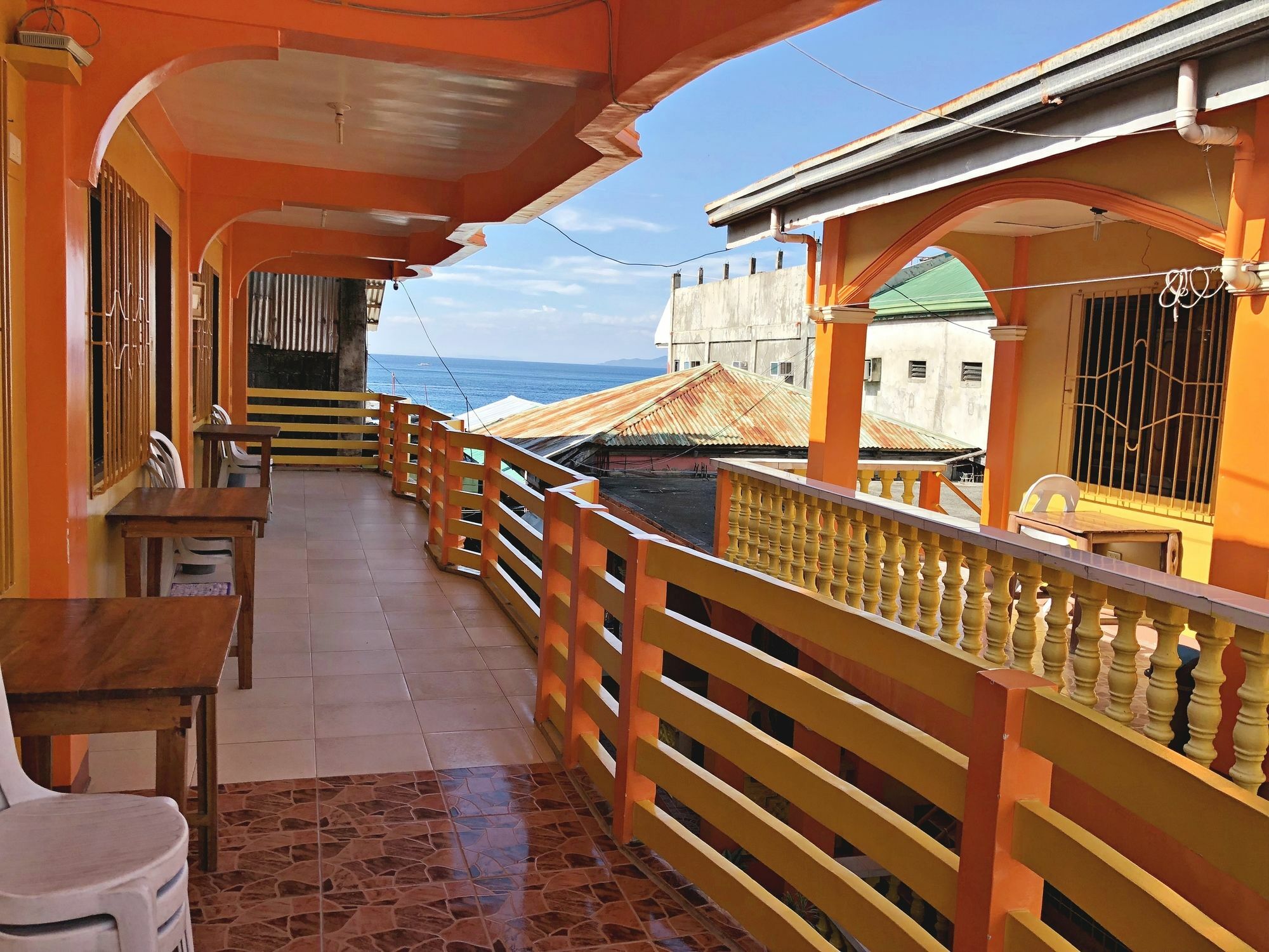 Queen Of Isle Cottages And Restaurant Puerto Galera Esterno foto